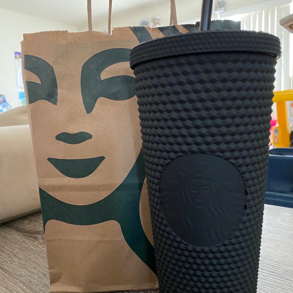2021 Starbucks matte black tumbler